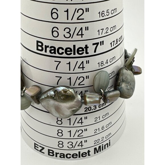 Whimsy Sea Shell Iridescent Abalone Bracelet Handmade Beaded Stretch - Picture 3 of 4